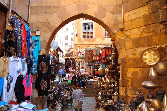 Al Muizz Street en Khan Al Khalili, Caïro, Egypte