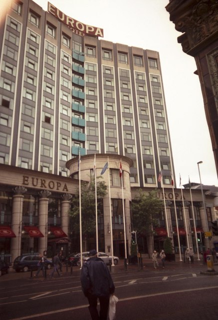 Historio de la Europa Hotelo Belfasto Kie Loĝi en Nord-Irlando?