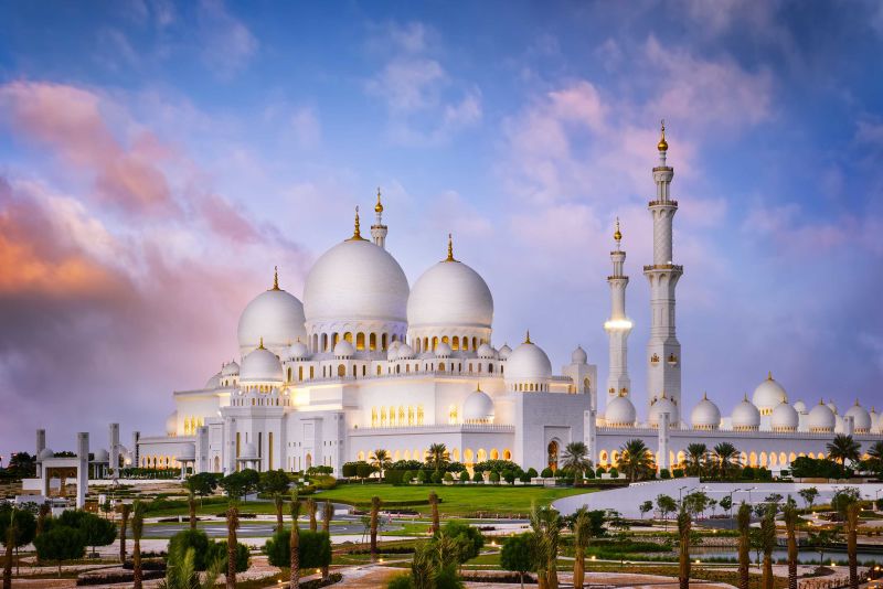دنیا کی سب سے بڑی مسجد اور کیا چیز اسے بہت متاثر کن بناتی ہے۔